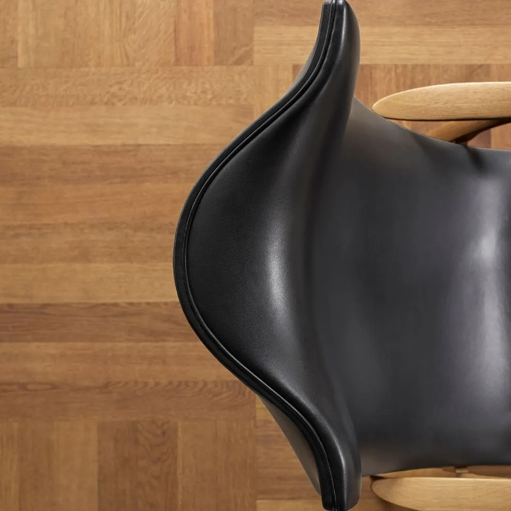 Carl Hansen FH429 Signature Chair