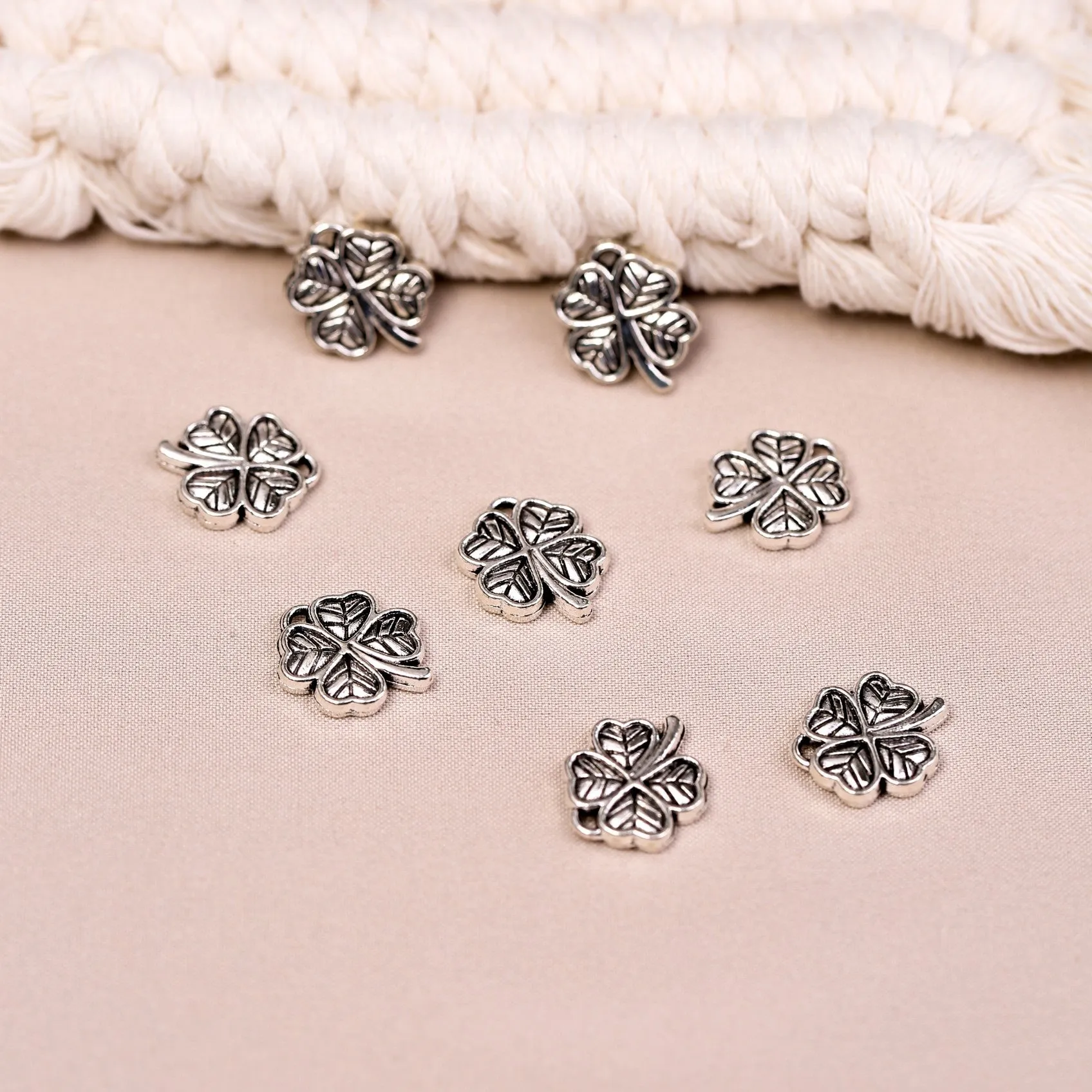Four Leaf Clover Metal Charms (8pcs) (MLB-023)