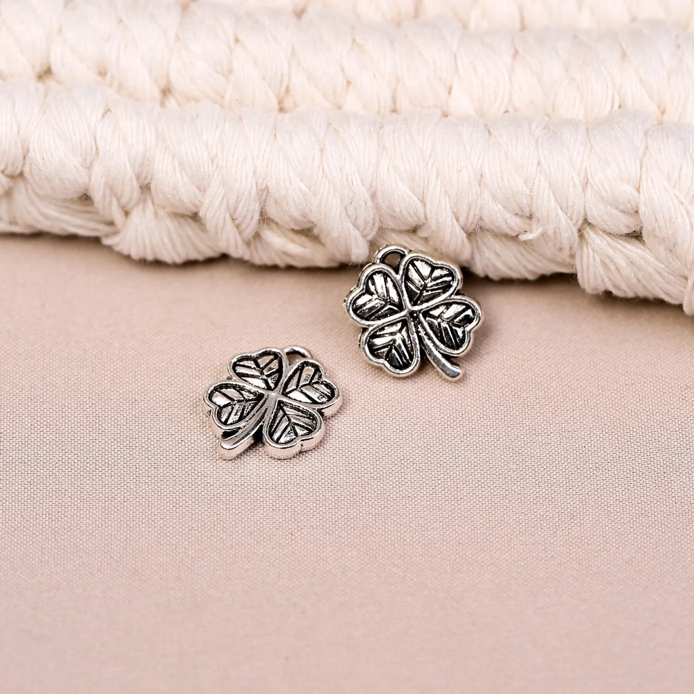 Four Leaf Clover Metal Charms (8pcs) (MLB-023)